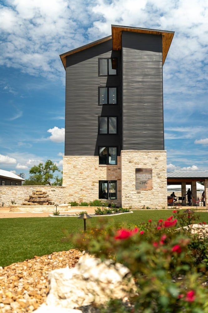 Resort at Fredericksburg Unit 8 view 4