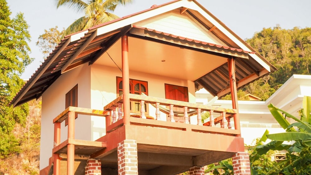 J.B.Hut Bungalows