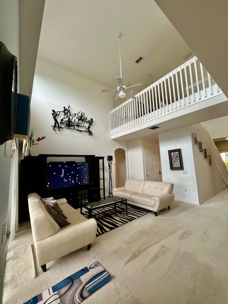 1018 Wonderful House Swimming Pool and Billiards