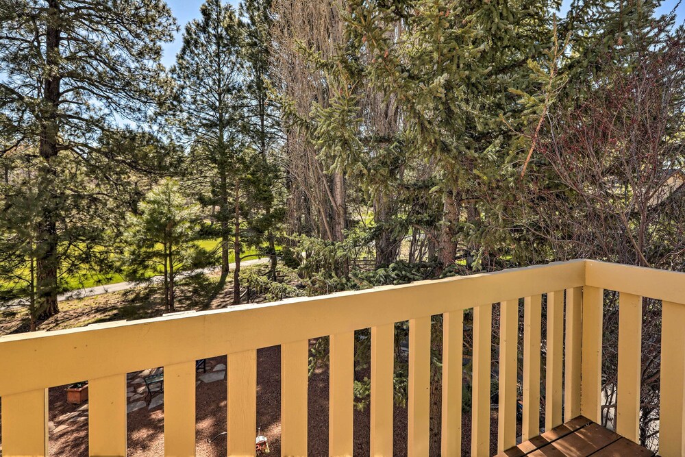 Flagstaff Townhome w/ Deck: 10 Mi to Walnut Canyon view 4