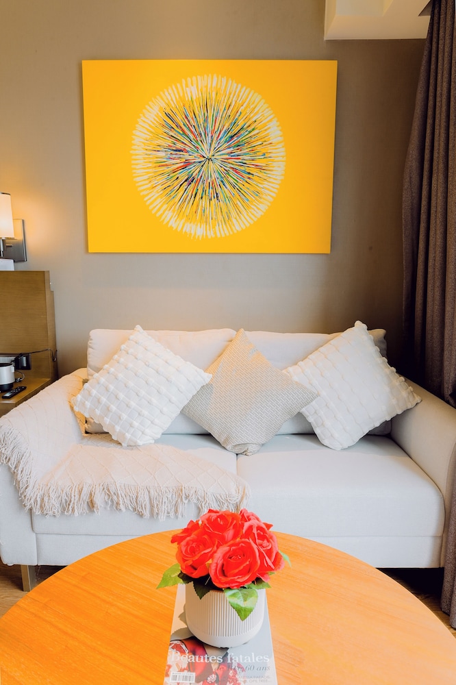 Hotel Residences at Acqua