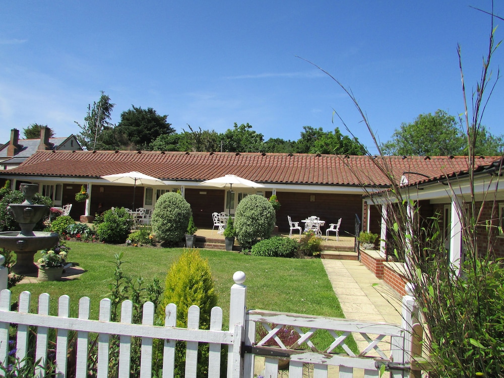 Great Yarmouth Vacations - Decoy Barn - Property Image 11