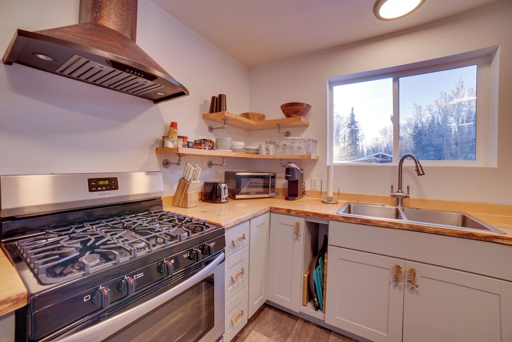 Kenai River Retreat ~ 4 Mi to Morgan's Landing!