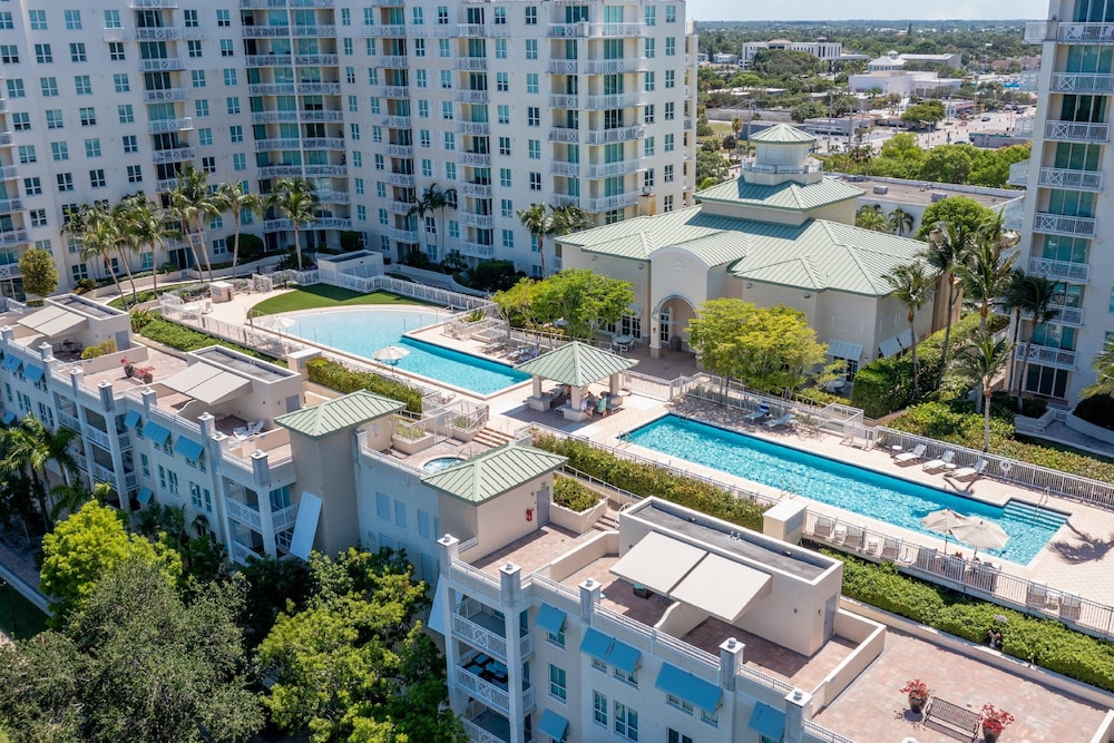 309n Sunrise Suite1 Bedroom, Pools, Jacuzzi, Beach, Shops & Dog Friendly