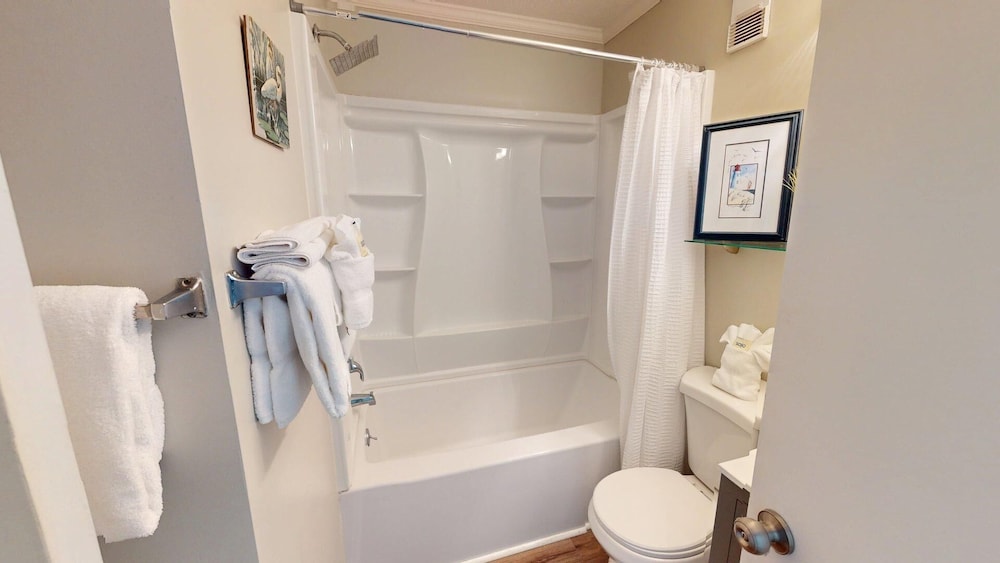 Beach Racquet B by Tybee Vacation Rentals