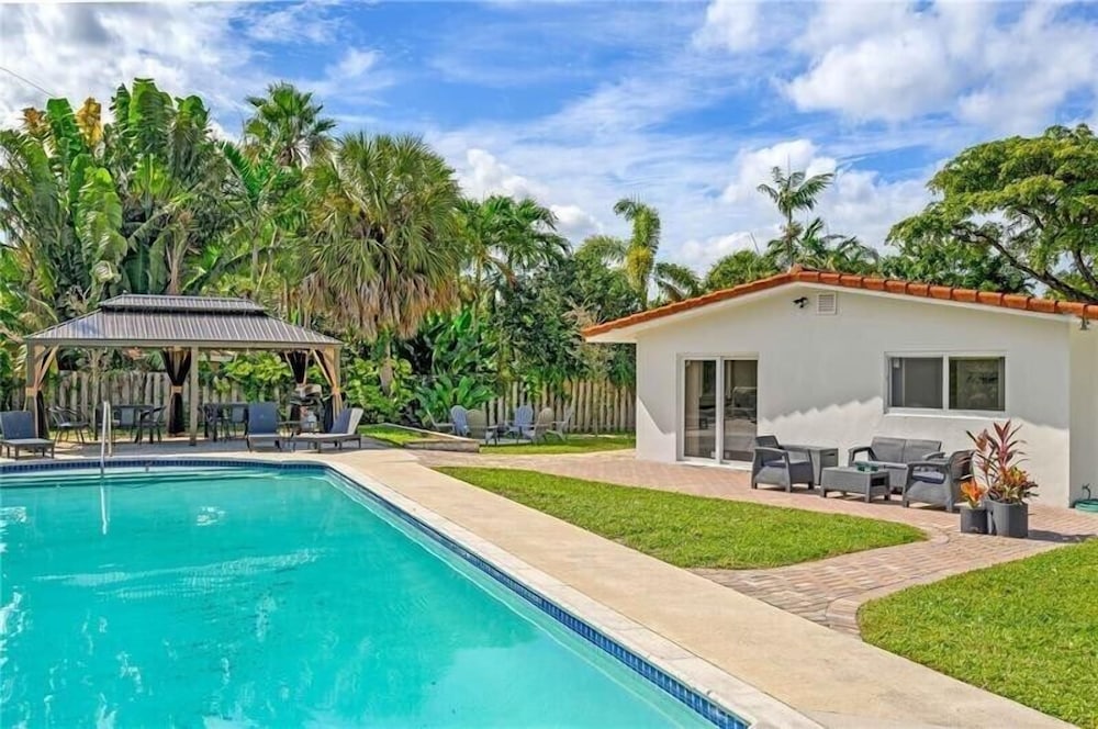 332 Wilton Manors in Wilton Manors