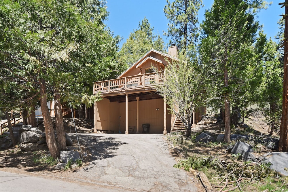 Hotel Palisades Point - Image 1