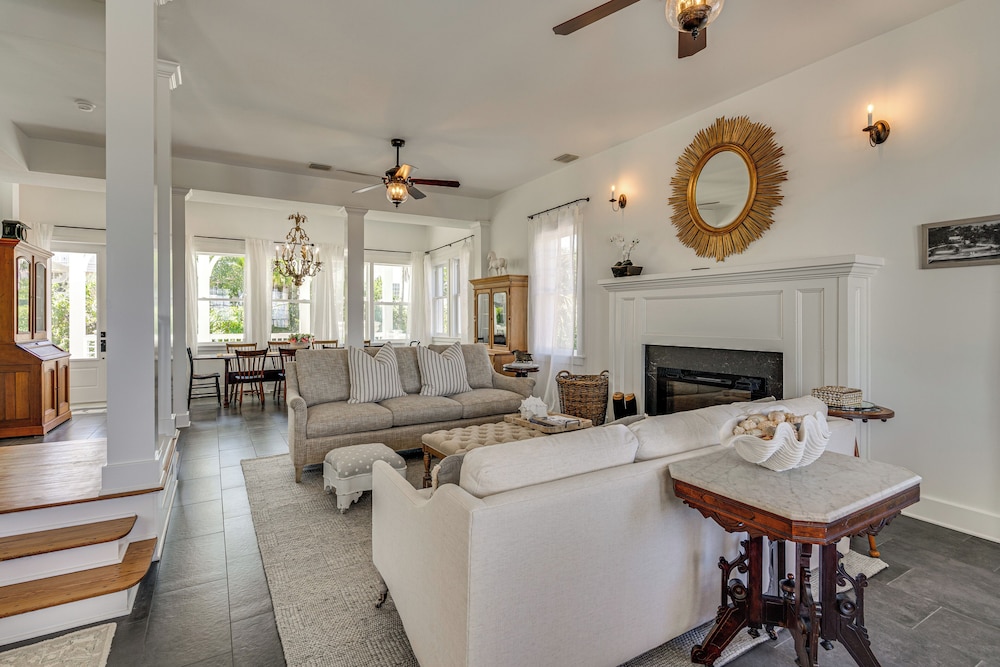 Luxe Pine Island Living: Historic Old Florida Gem!