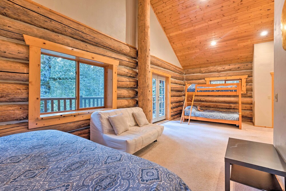 Riverfront Gold Bar Log Cabin Near Stevens Pass! view 2