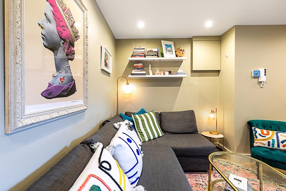 A Stylish Haven Near Portobello Road