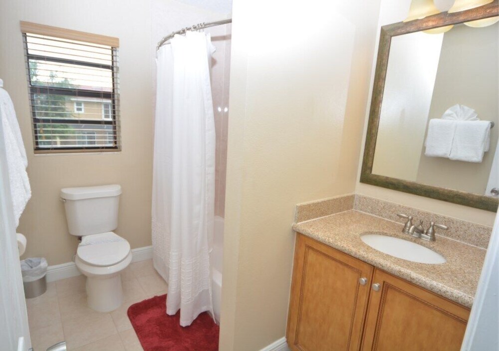 Fantasy World Resort by Elite Vacation Homes - Image 4