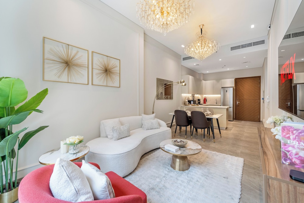 Brand New Stylish Unit near Circle Mall