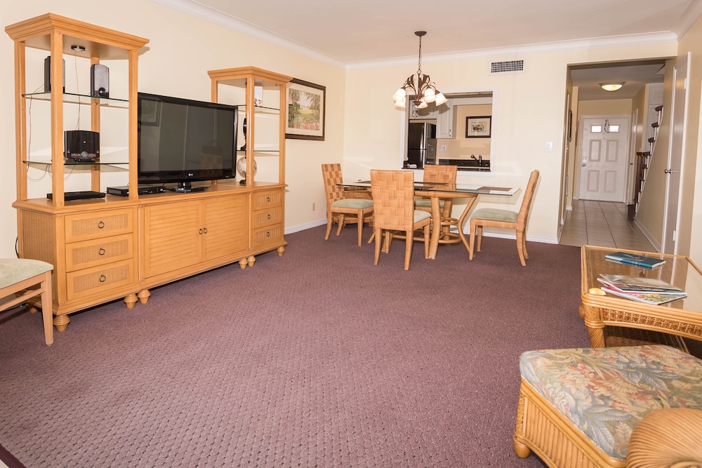 Palm Beach Waterfront Suites