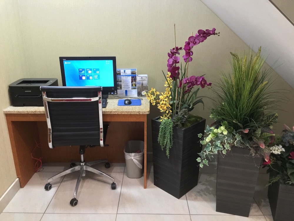 Orlando Vacations - Corona Hotel - Property Image 7