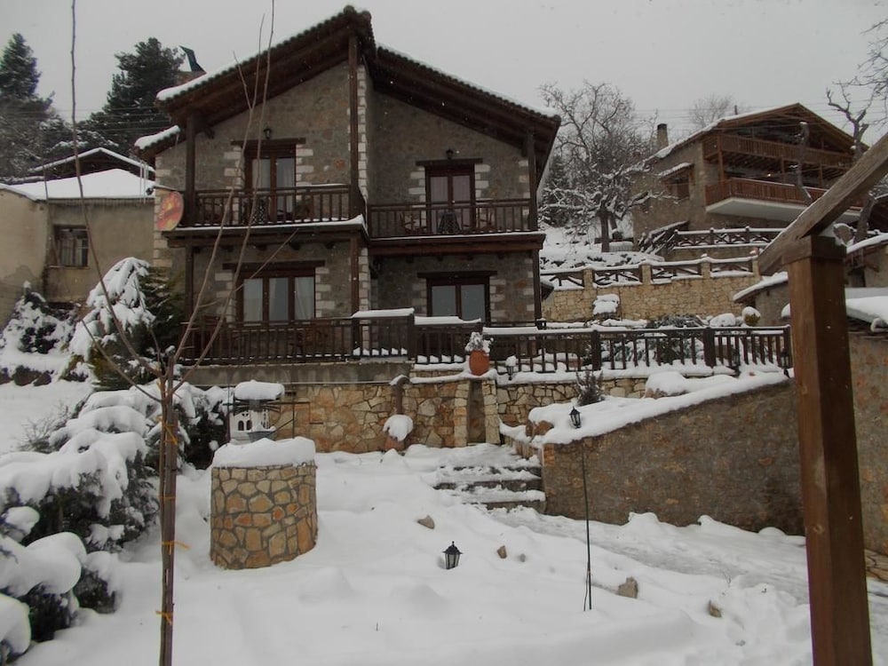 Theasis Guesthouse