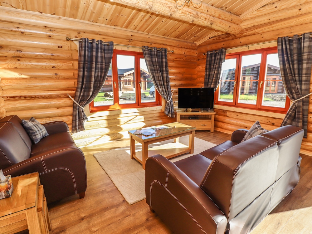 Holly Lodge