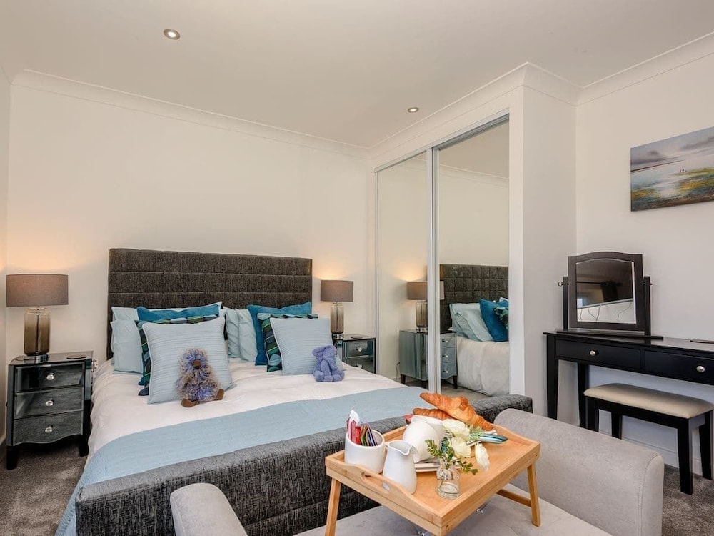 Kingfisher Lodge view 4