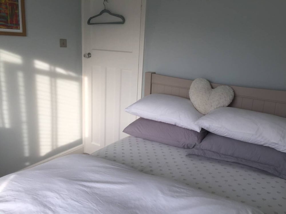 Beautiful 3-bed House in Ramsgate view 5