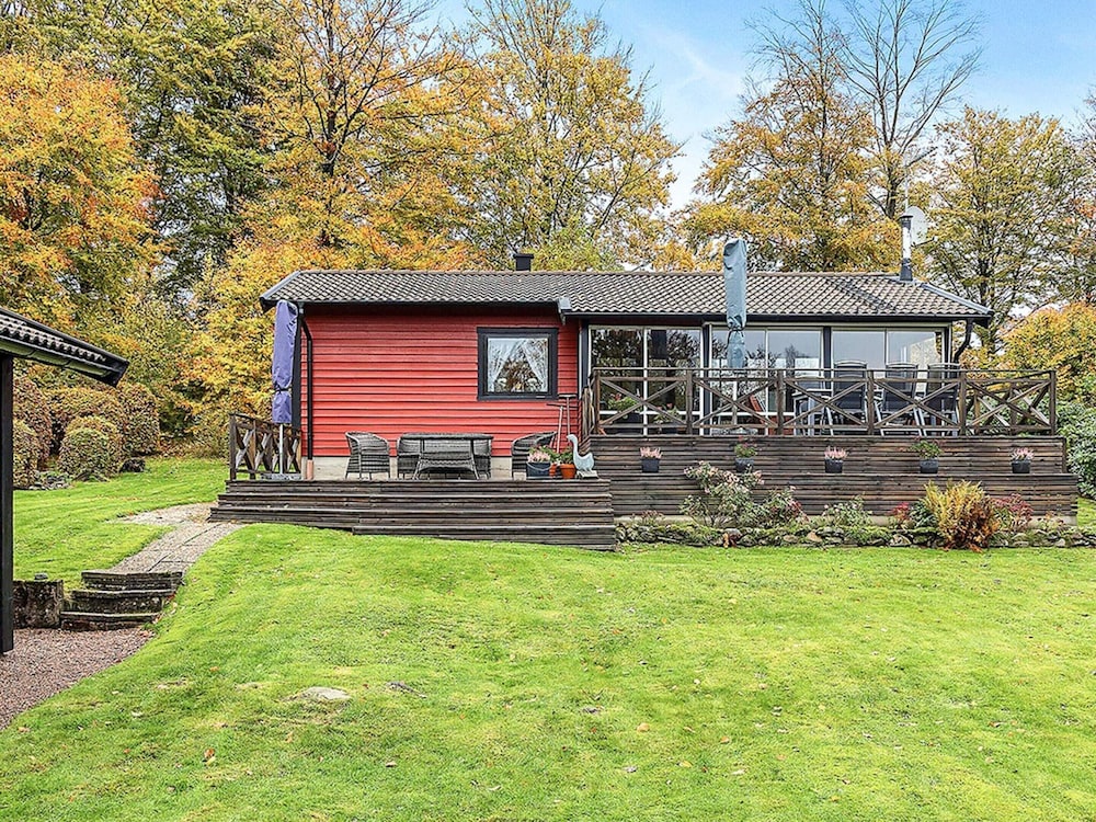 6 Person Holiday Home in Hjarnarp
