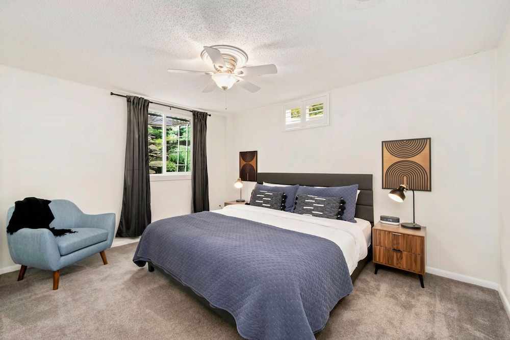 The Foundry Escape - Hot Tub, Bikes & Game Room