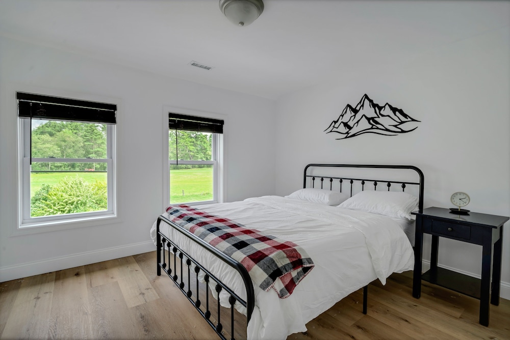 Mountain View By Newfound Lake 4 Bedroom Duplex by RedAwning view 3