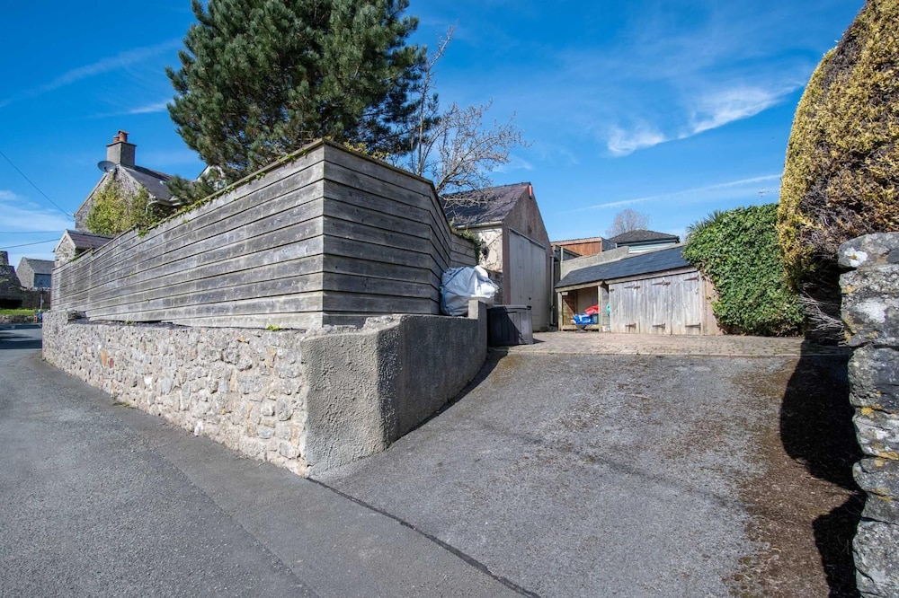 Fern Cottage - 2 Bedroom Cottage - St. Florence