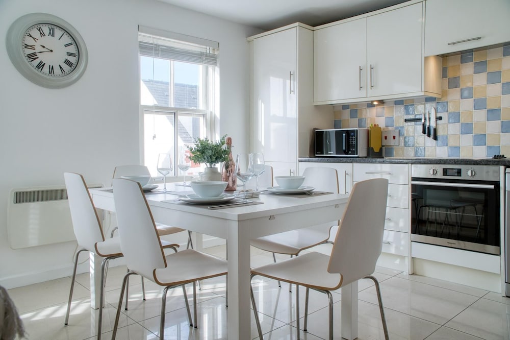 Windleshore - 2 Bedroom Apartment - Tenby