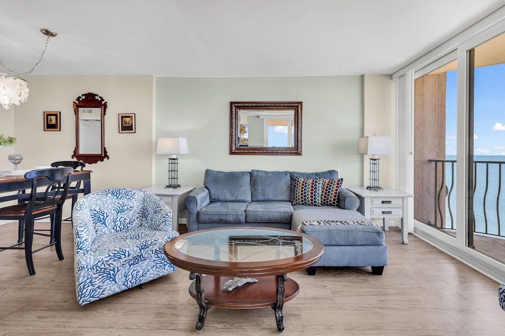 Palms Resort 1602