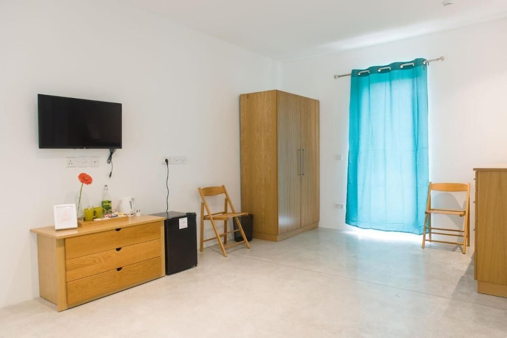 Stunning Double Room in Bb Marina view 4