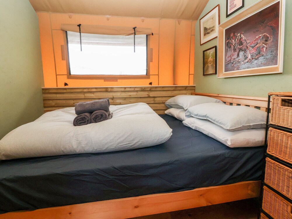 Tilly Bob Lodge