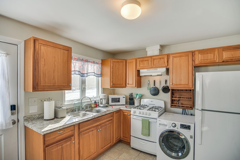 9 Mi to Beach: Home w/ Private Yard in Westport