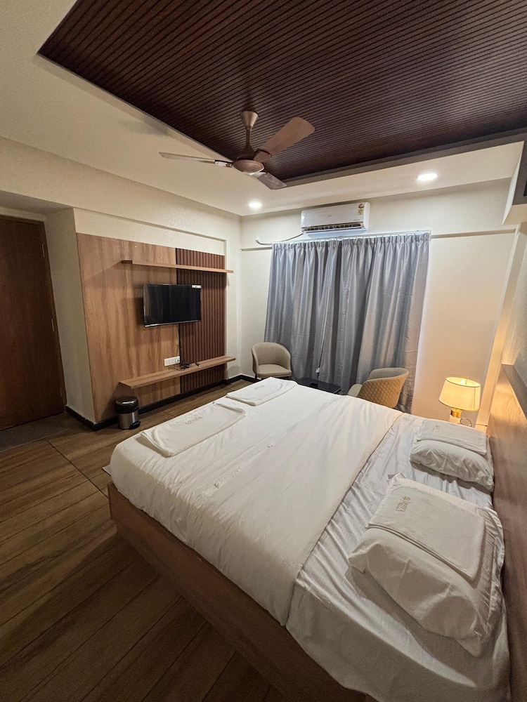 Reva Suites