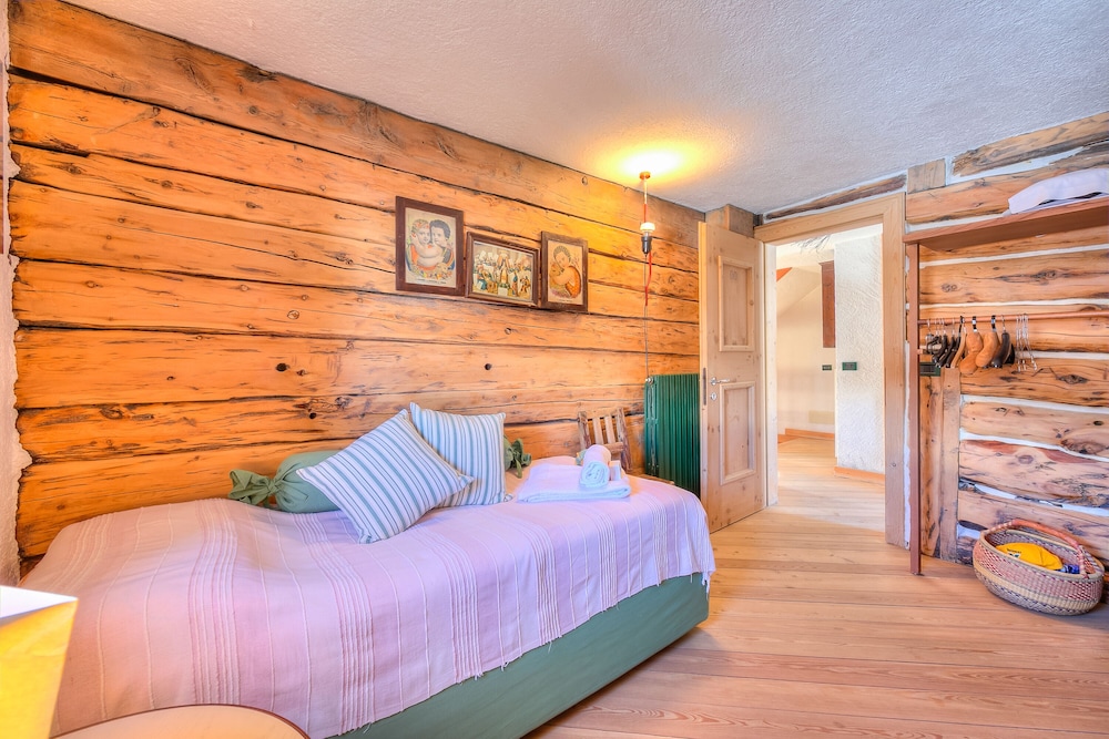 Chalet Lidia Ski in-Ski out 50m view 3