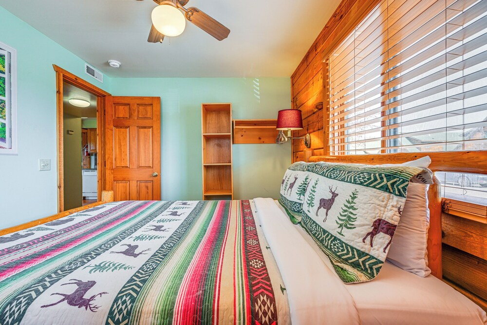 Three Bears Resort Home w/ Perks + Outdoor Spots!