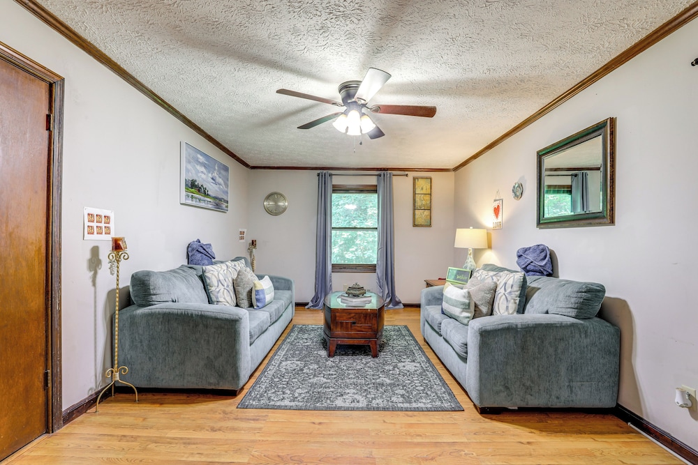 Group Getaway: Spacious Home in Stone Mountain!