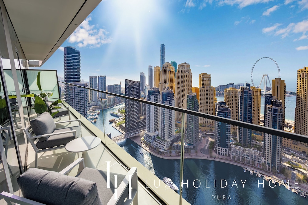 LUX The Vida Marina Residence