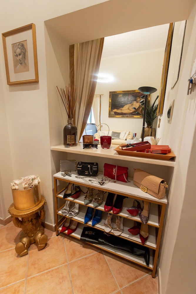 Rosam Via Veneto 15 min Walk From Spanish Steps