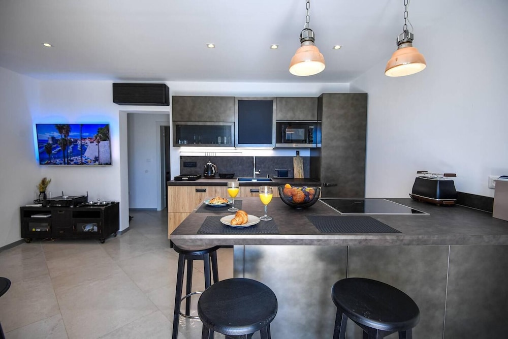 Beautiful 1-bed Apartment in Pobrezje-dubrovnik