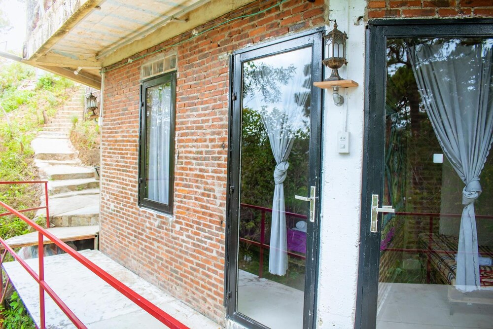 Maple Hostel