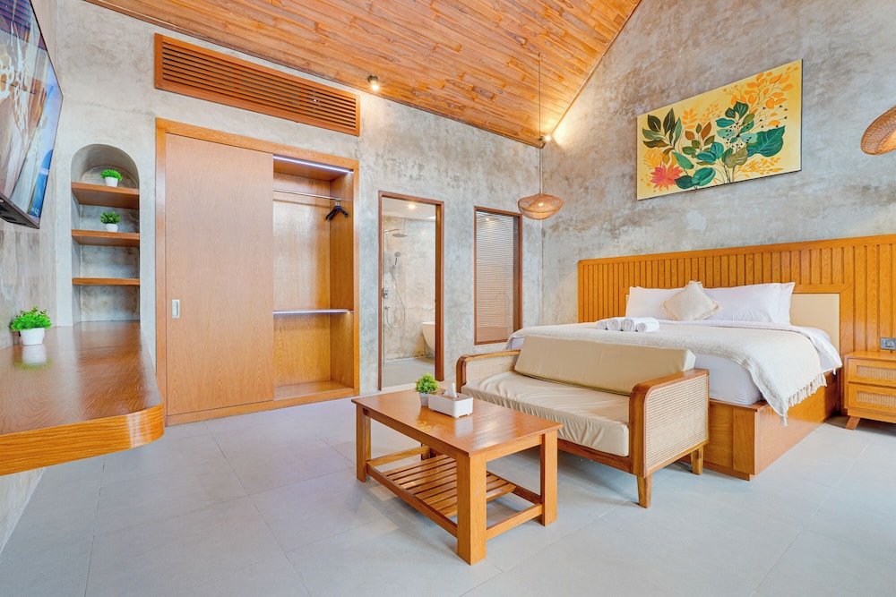 LaLuxe Villa and Residence