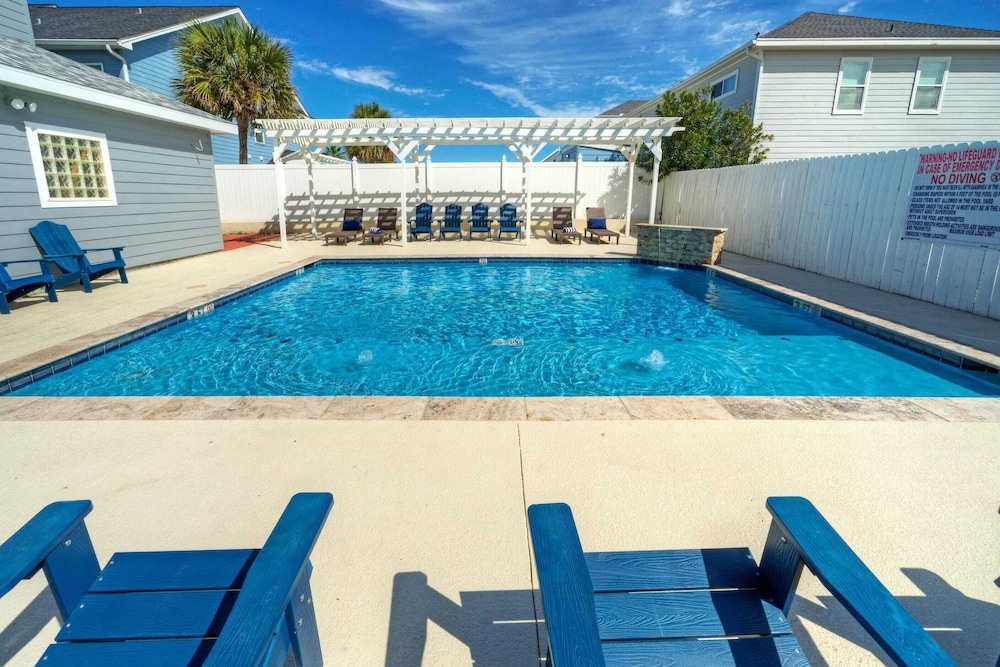 9 Costa Bahia Sleeps 20, Pool + Beach Nearby Perfect for Families