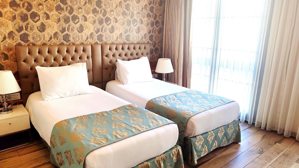 Old Port Otel - Image 27