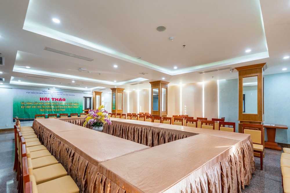 meeting & event spaces