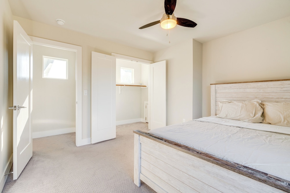 21 Mi to Dtwn: Spacious Home in Austin Suburbs!