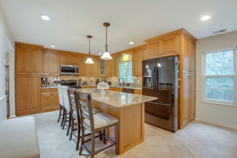 Room to Work & Relax! Laurel Home w/ Office, Yard