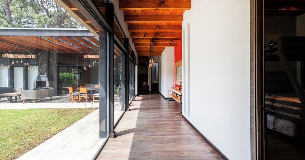 Pedacito de Lago - Lakeview Home