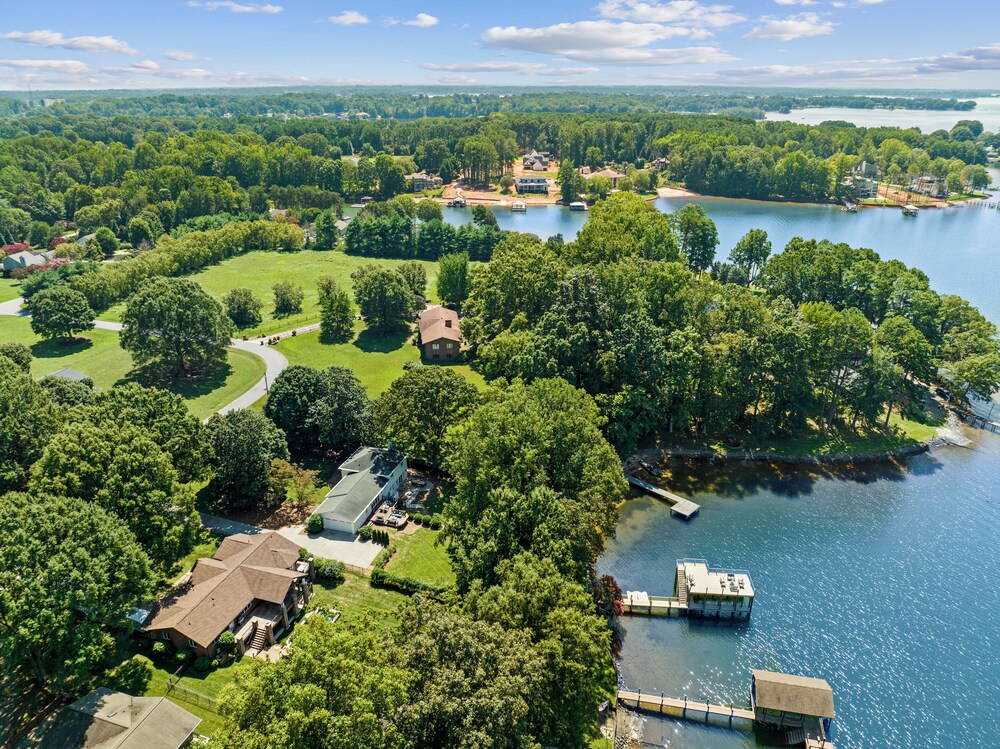 Lakefront Living W/optional Boat Rental