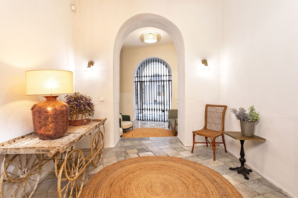 Amazing 4BD Duplex With Terrace in Santa Cruz Abades Terrace III