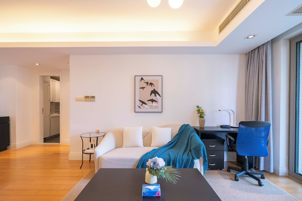 Tyms Family 1BR 1BA Apt Xujiahui