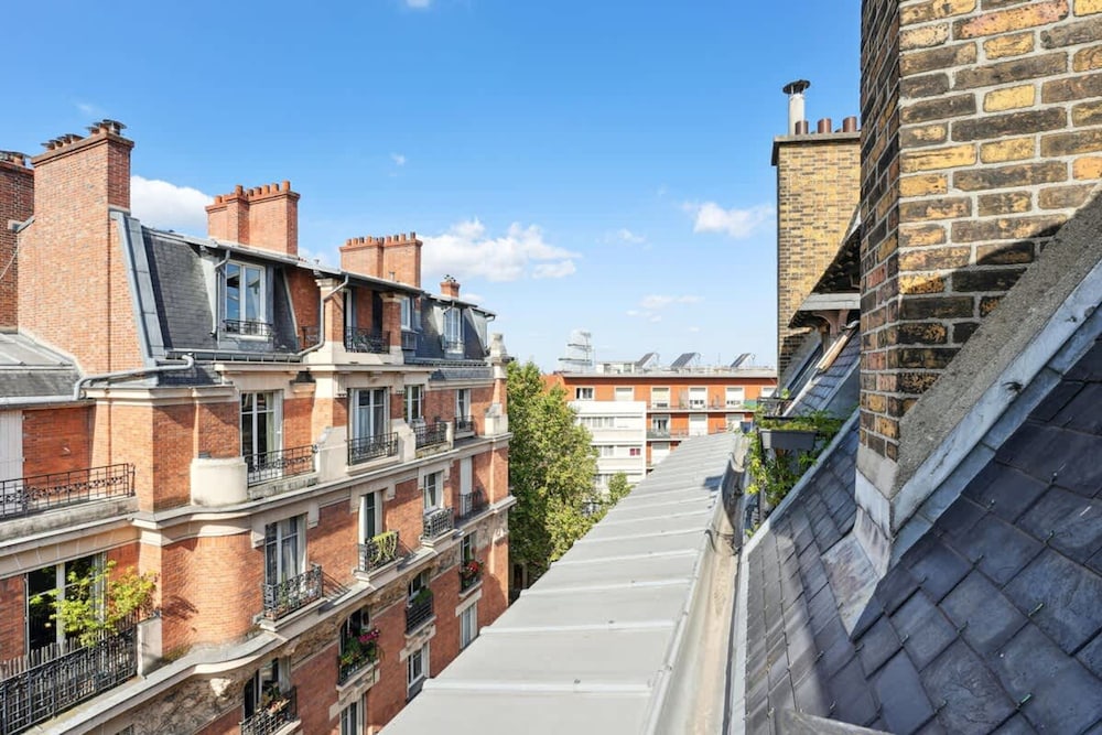 Charming Studio- Balcony in Montmartre- Mobility